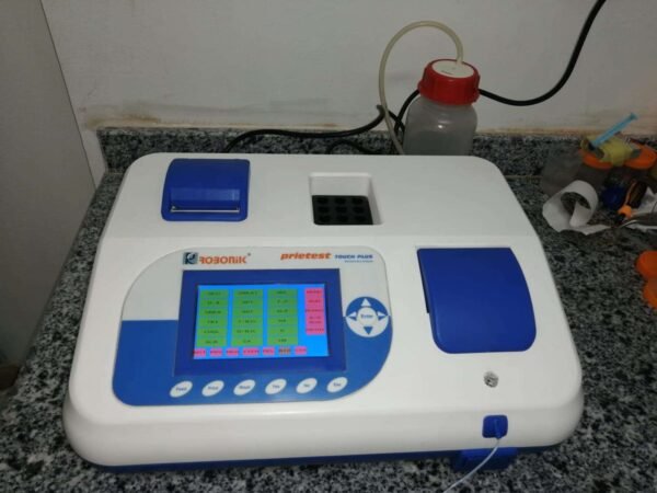 جهاز تحليل كيمياء الدم روبونيك (مستعمل) ROBONIK Prietest touch Plus